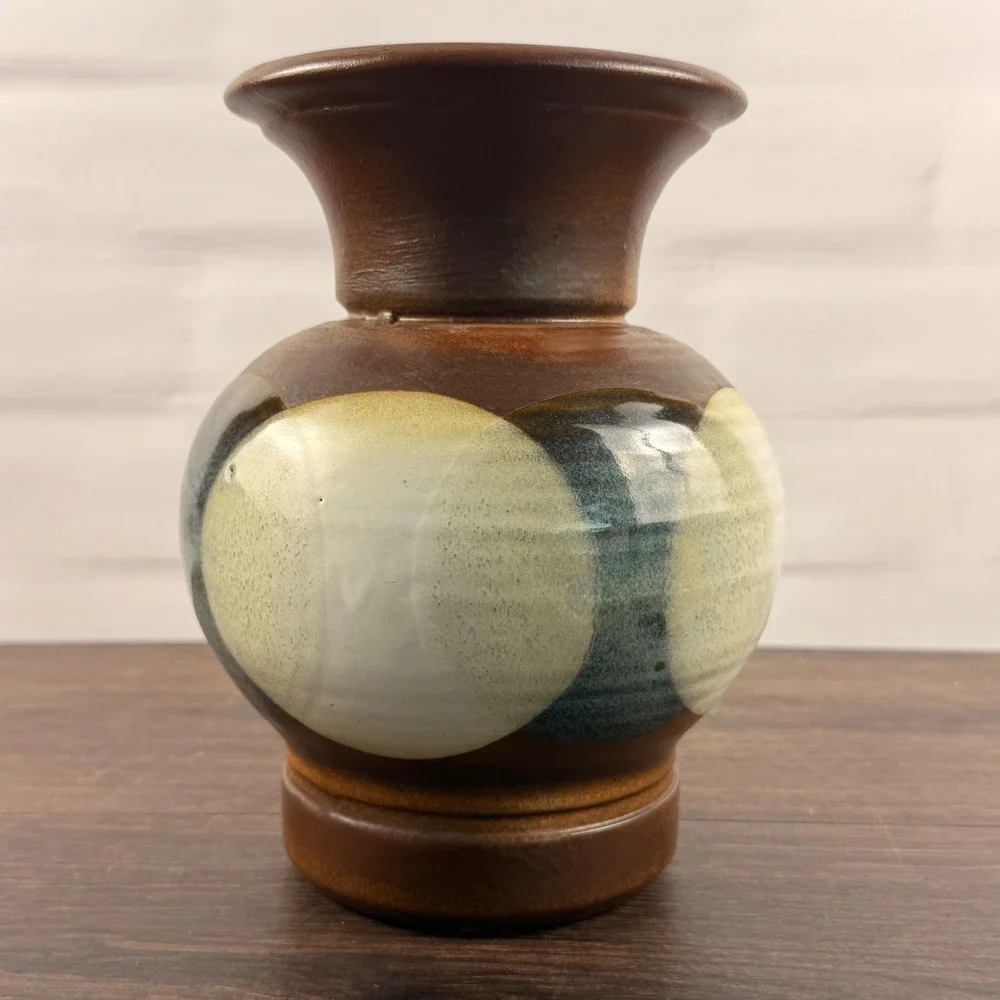 Robert Maxwell for Pottery Craft USA MCM Overlapping Circle Ceramic Vase